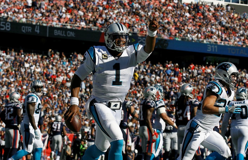 Cam Newton v dresu Caroliny Panthers