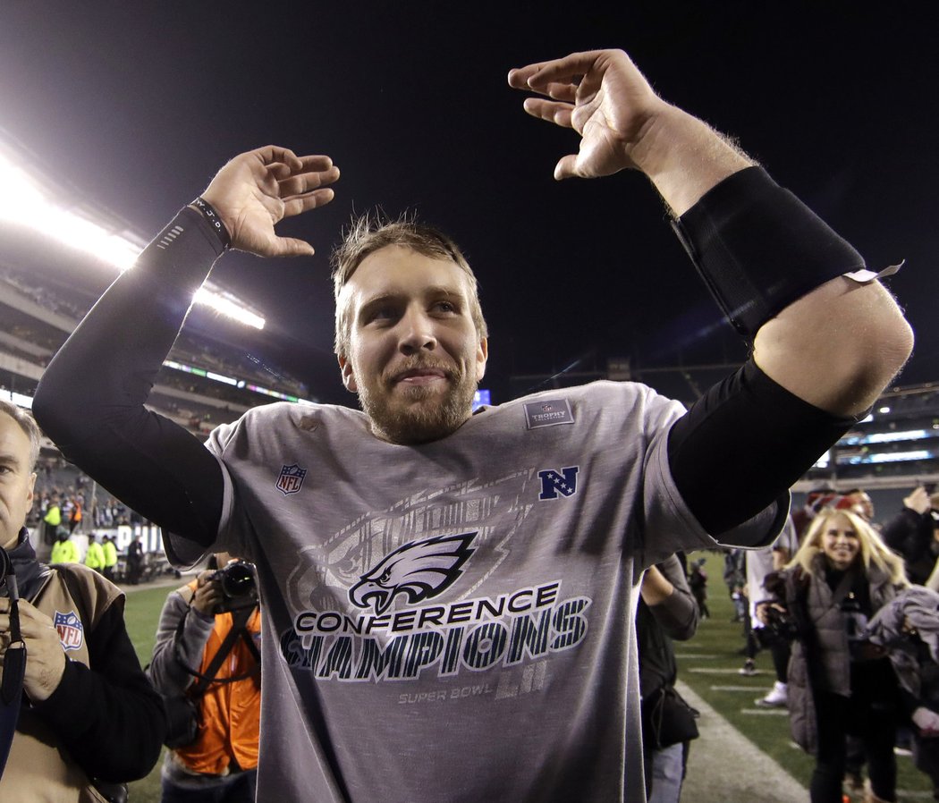 Nick Foles slaví triumf Eagles nad Vikingy z Minnesoty