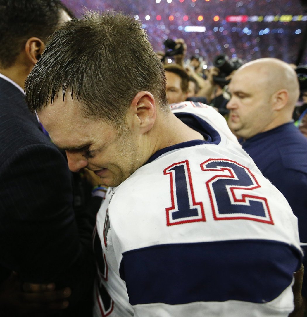 Hvězda Patriotů Tom Brady vyrovnal s pěti mistrovskými prsteny rekord Charlese Haleyho a byl počtvrté vyhlášen nejužitečnějším hráčem Super Bowlu.