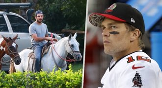 Bradyho ex-přítelkyně Gisele na vyjížďce s trenérem: Kamarád taky rád? Bradyho ex-přítelkyně Gisele na vyjížďce s trenérem: Kamarád taky rád?