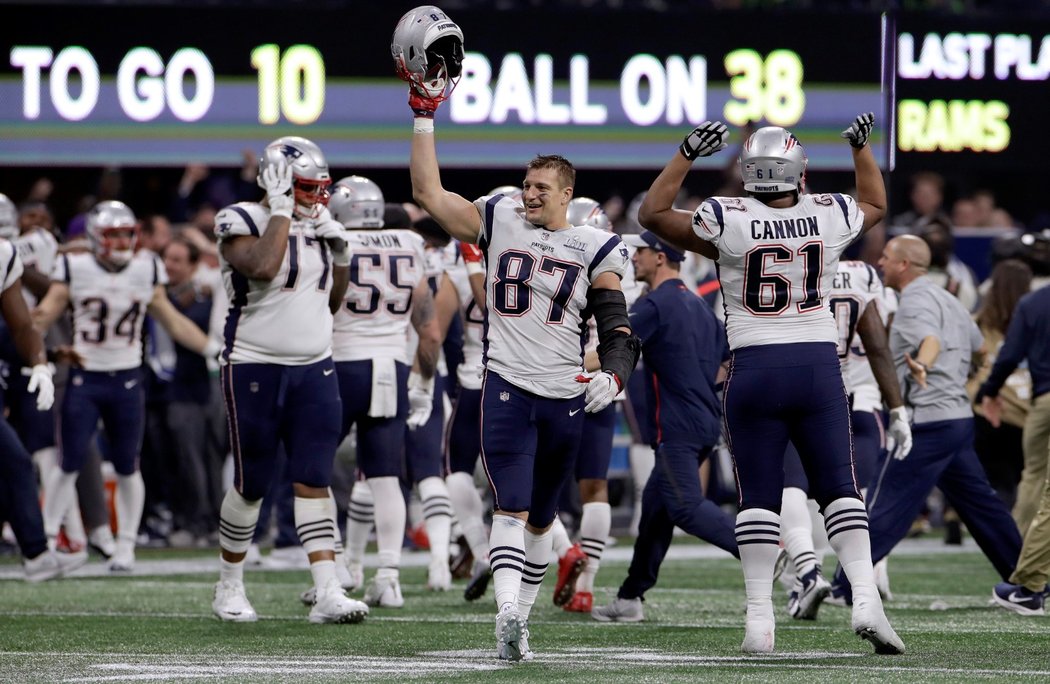 Hráči New England Patriots se radují z výhry v Super Bowlu LIII