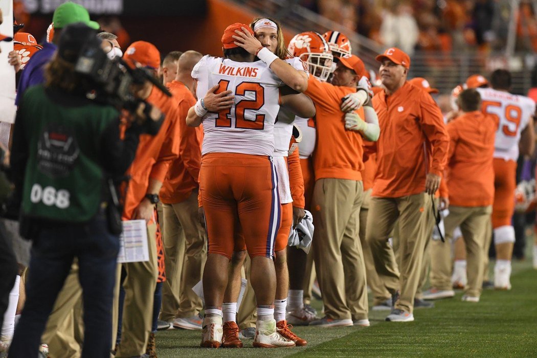 Obrovitý defenzivní tackle Christian Wilkins by měl být na draftu NFL vybrán mezi prvními