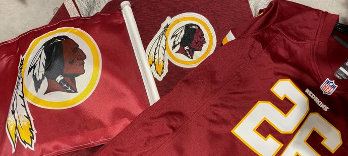 Společnost Nike už přestala distribuovat předměty s logem Redskins