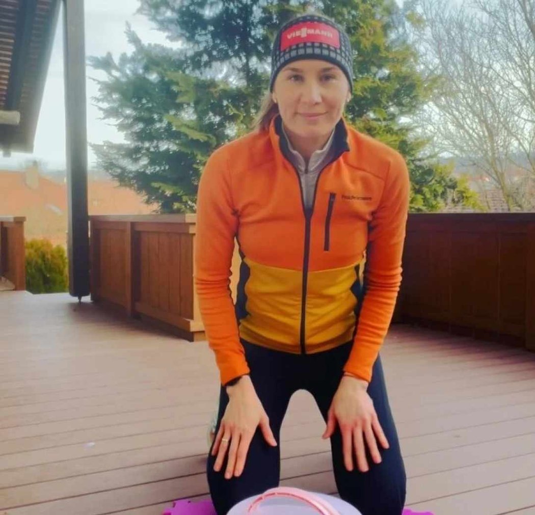 Úspěšná biatlonistka Anastasia Kuzminová apelovala na slovenské řidiče ohledně ohleduplnější jízdy