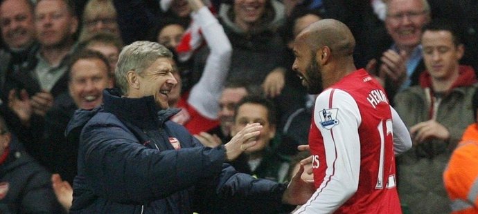 Arséne Wenger a Thierry Henry během útočníkova hostování v Arsenalu