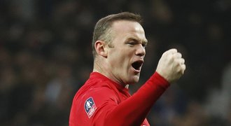 United v poháru vyřadili Reading, Rooney gólem vyrovnal Charltona