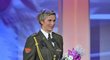Oštěpařka Barbora Špotáková přišla na vyhlášení v armádní slavnostní uniformě