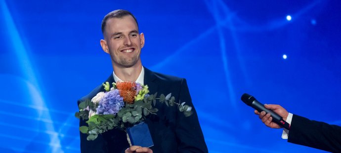 Výškař Jan Štefela vyhrál anketu Atlet roku 2025