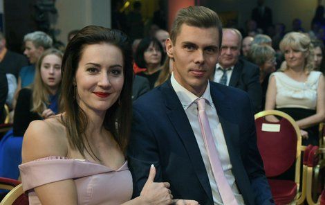 Denisa Rosolová a Adam Sebastian Helcelet před vyhlášením ankety Atlet roku