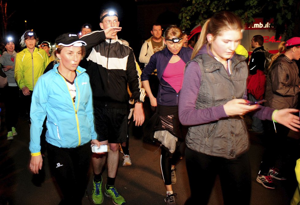 Tisíce sportovců podpořily lidi se zrakovým postiženým při Běhu pro Světlušku v pražské Stromovce