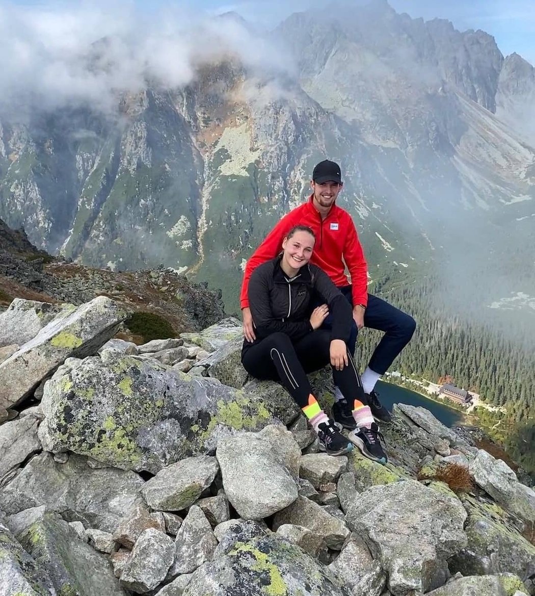Český výškař Jan Štefela a jeho polovička Sára Plucnarová patří k atletickým nadějím