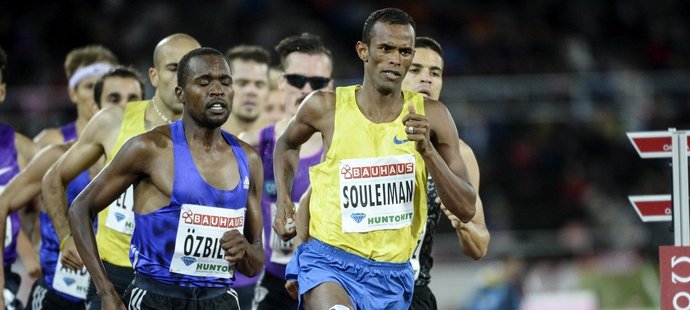 Běžci čelí skandálu s dopingem (ilustrační foto)