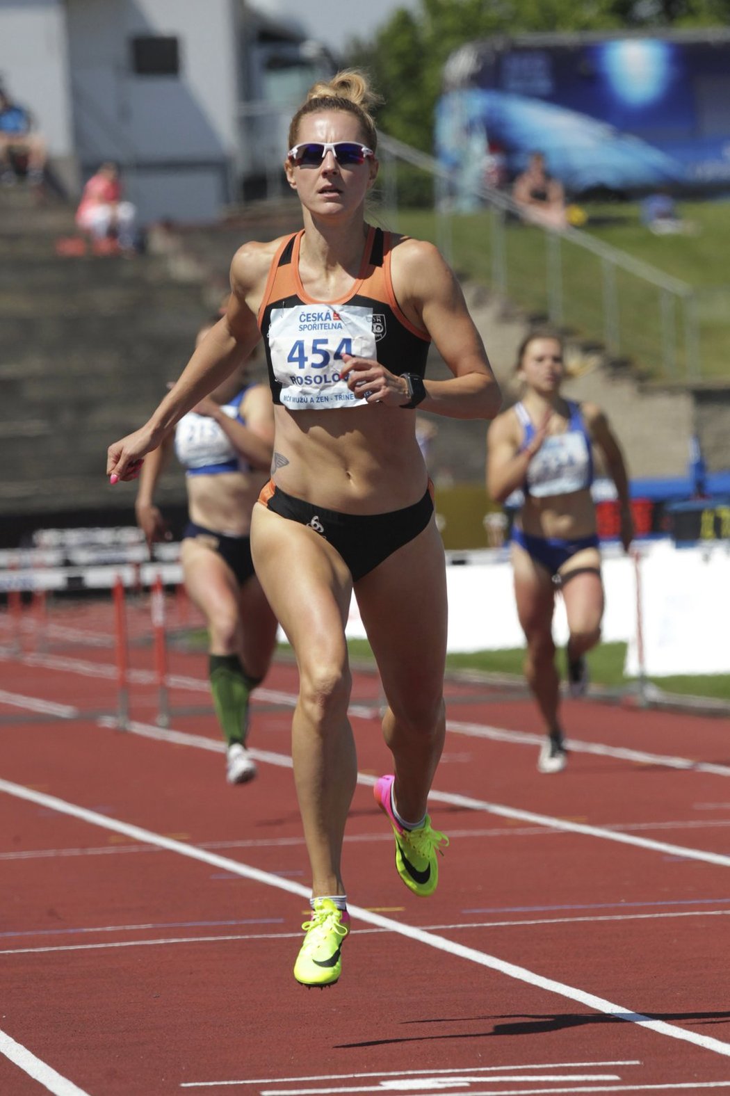 Denisa Rosolová na MČR v Třinci ovládla závod na 400 metrů