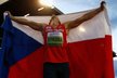 Český desetibojař Jiří Sýkora se raduje ze zisku titulu juniorského mistra světa
