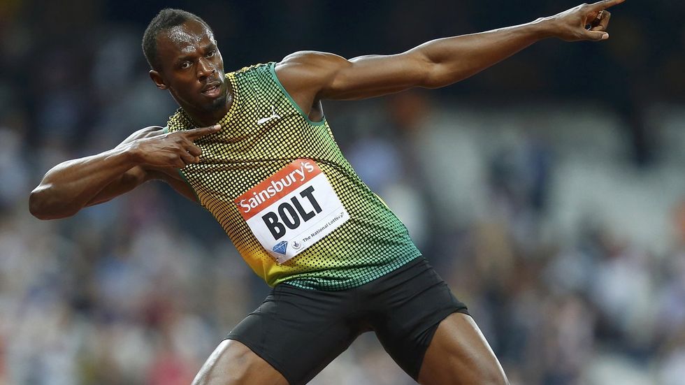 Jamajský rychlík Usain Bolt nebyl spokojen se startem do závodu Diamantové ligy v Londýně, po doběhu do cíle ale slavil