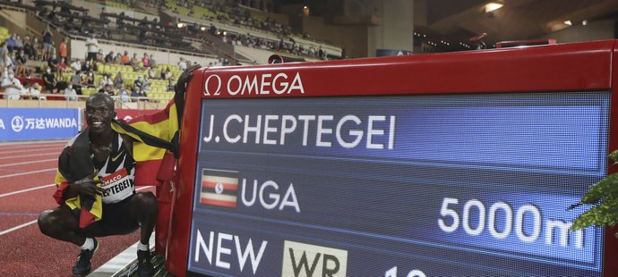 Joshua Cheptegei překonal světový rekord na 5 000 metrů