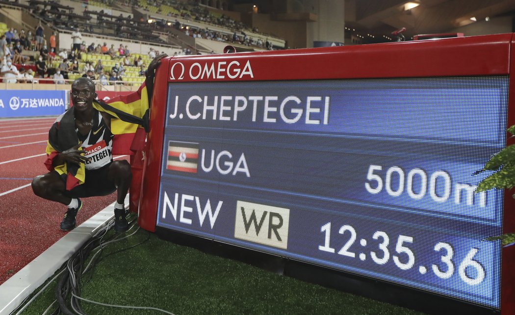 Joshua Cheptegei překonal světový rekord na 5 000 metrů