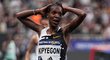 Keňanka Faith Kipyegonová se snaží vstřebat zaběhnutí nového světového rekordu