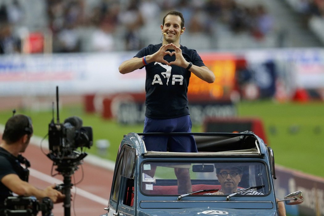 Renaud Lavillenie si v Paříži od fanoušků užil báječné přijetí