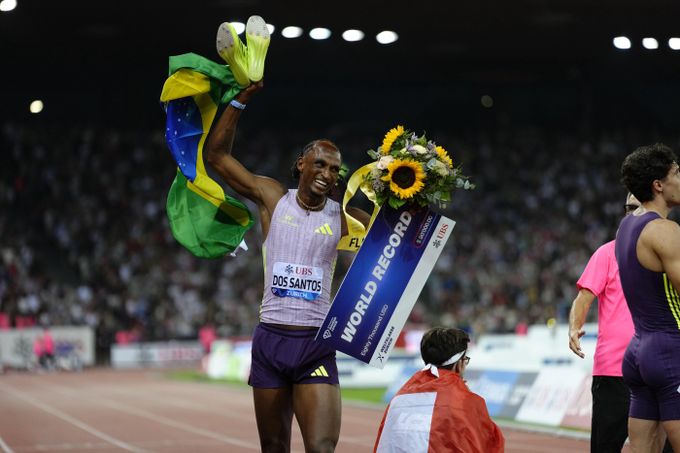 Afrika slaví atletické MS v Keni. Pomohlo i váhání West Hamu, peníze nejsou problém Afrika slaví atletické MS v Keni. Pomohlo i váhání West Hamu, peníze nejsou problém
