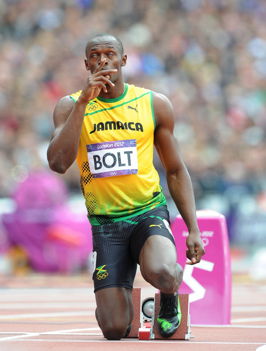 Usain Bolt před olympijským závodem na trati 200 metrů