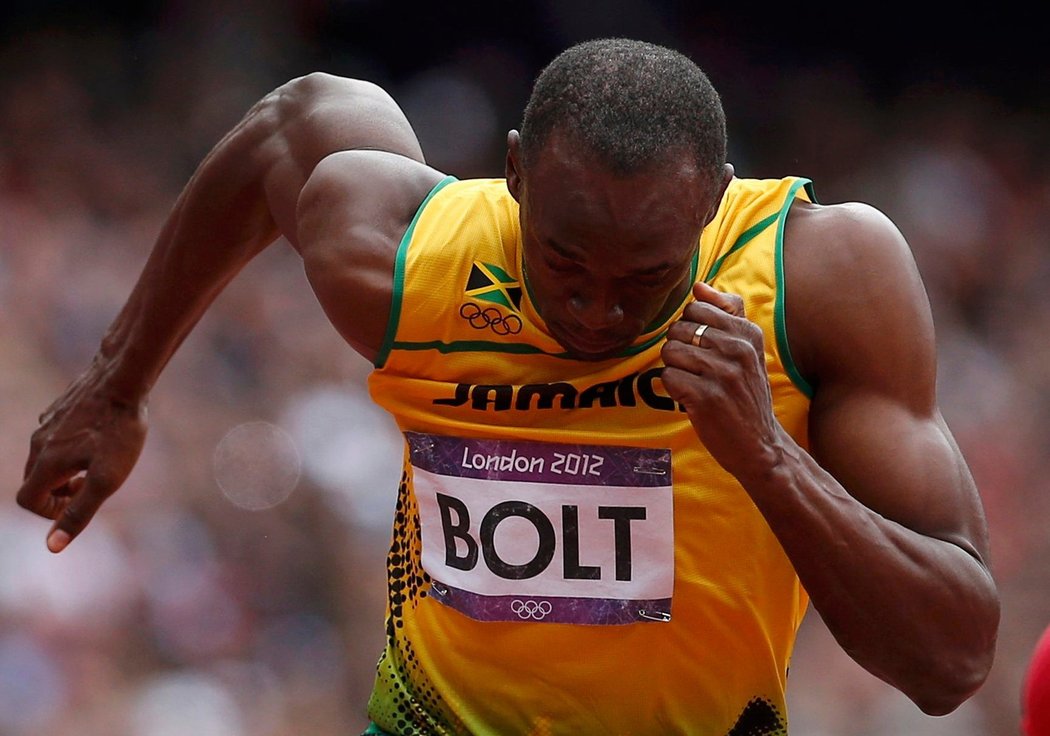 Usain Bolt rozběh na trati 200 metrů zvládl a postoupil do semifinále