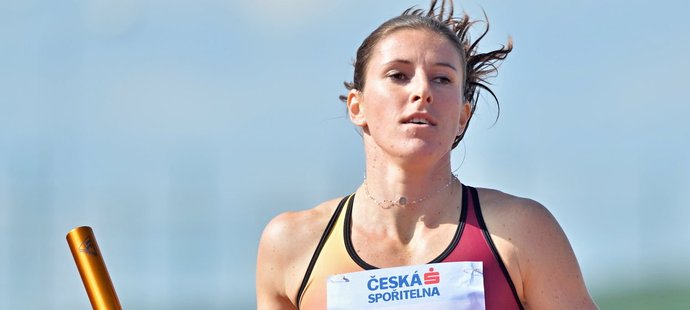 Hejnová vyhrála v Paříži v druhém času sezony 53,76 sekundy