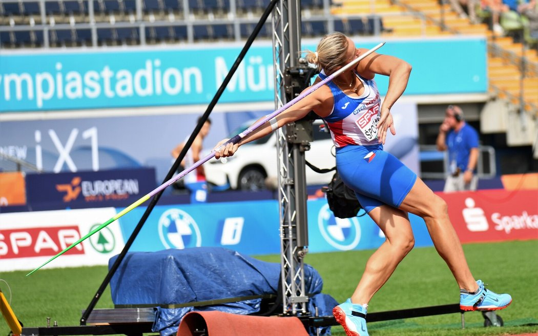 Jeden z kvalifikačních pokusů Barbory Špotákové na evropském šampionátu v Mnichově