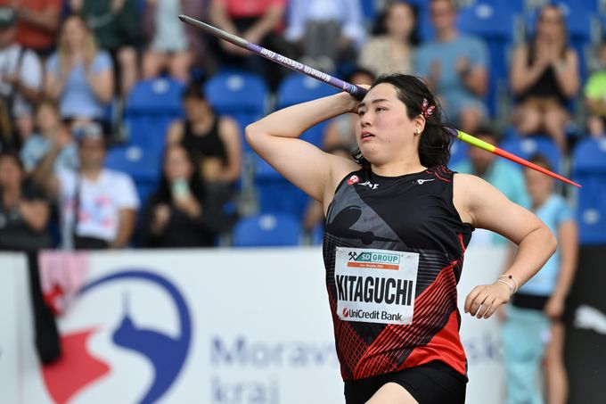 Hvězdná japonská oštěpařka končí u českého trenéra. Přijde velký přestup k Železnému? Hvězdná japonská oštěpařka končí u českého trenéra. Přijde velký přestup k Železnému?