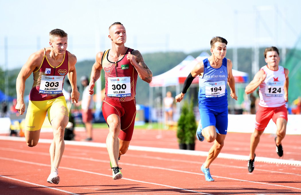 Jan Veleba opět ovládl stovkařský závod