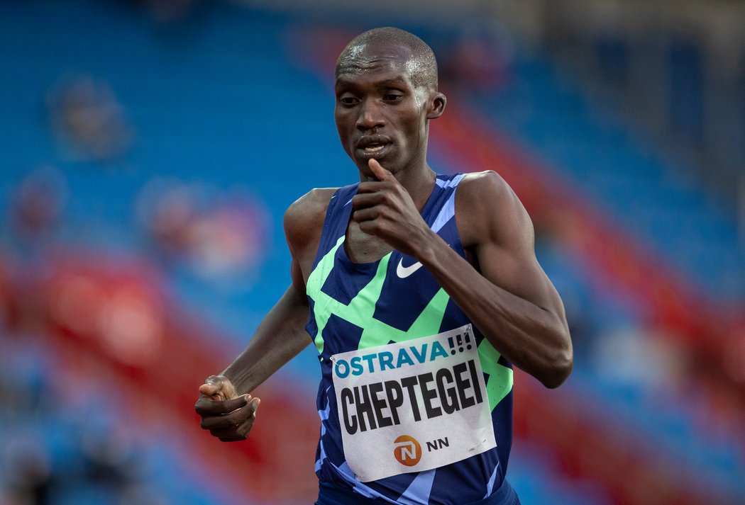 Světové rekordy překonává i Joshua Cheptegei
