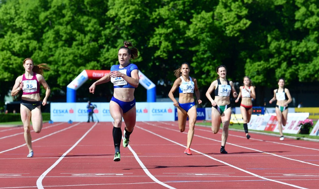 Lada Vondrová se stala mistryní Evropy do 23 let v běhu na 400 metrů v osobním rekordu 51,19 sekundy. Barbora Malíková získala stříbro výkonem 51,23 (archivní foto)