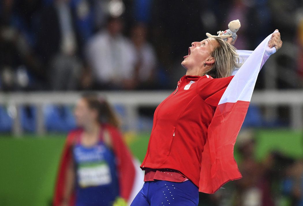 Špotáková v euforii! Česká oštěpařka získala bronzovou medaili na olympiádě v Riu