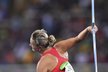 Barbora Špotáková a jeden z jejích pokusů ve finále olympijského závodu oštěpařek v Riu