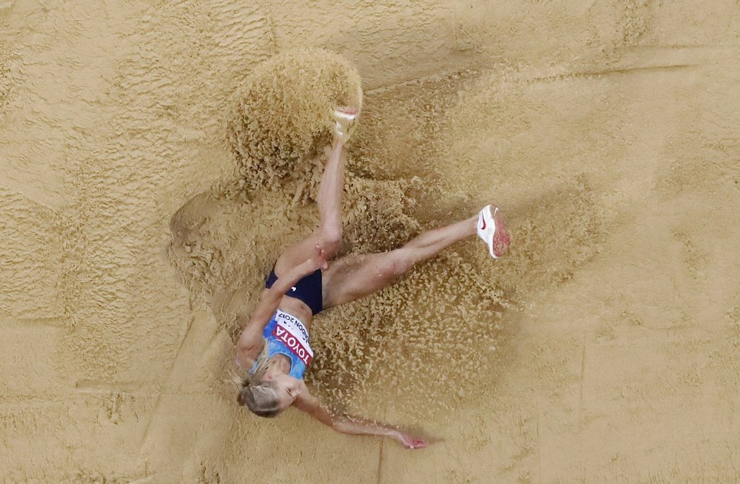 Kvalifikační limit 670 cm zůstal pro všechny vzdálený, nejblíž se k němu na čtyři centimetry dostala Ruska Darja Klišinová