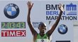 Gebrselassie překonán! Keňan Makau zaběhl v Berlíně světový rekord