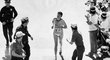 Rosie Ruizová běžela maraton v Bostonu zhruba jen kilometr, před cílem vyrazila na trať a doběhla první