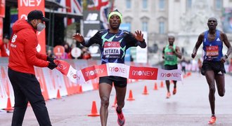 Překvapení na Londýnském maratonu. Kipchoge prohrál poprvé po sedmi letech!