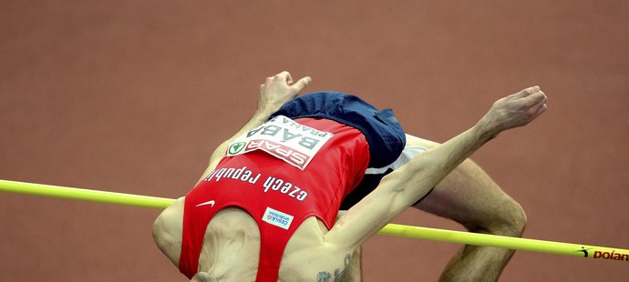 Výškař Jaroslav Bába se na evropském šampionátu dělí o sedmé místo. Skočil 224 centimetrů.
