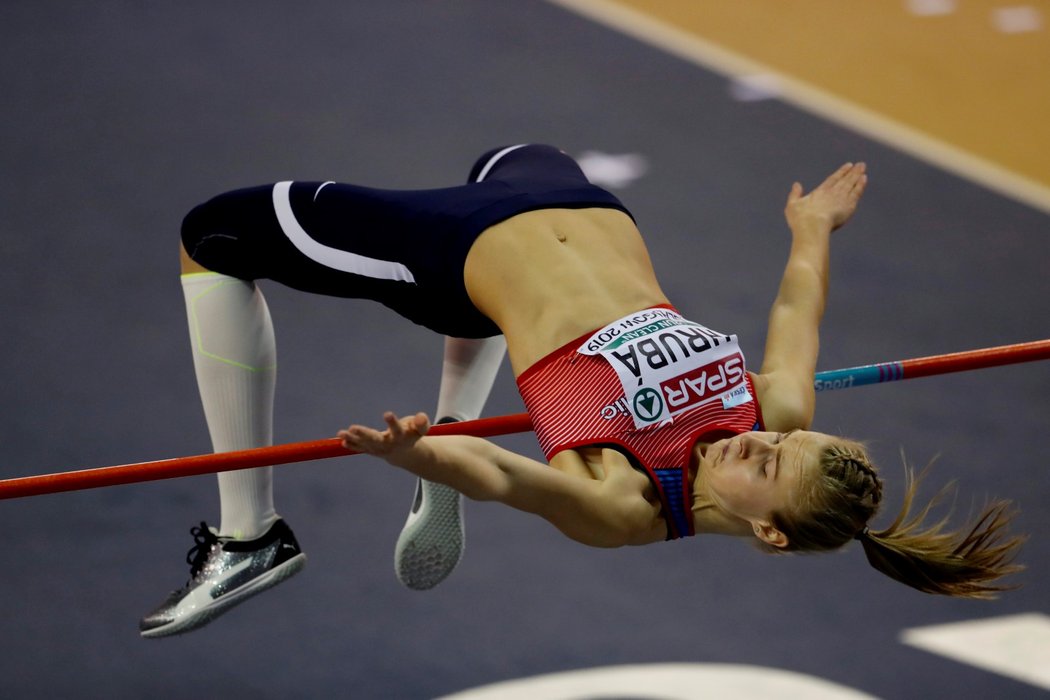 Michaela Hrubá skočila v kvalifikaci skoku do výšky na HME v Glasgow 189 centimetrů a vybojovala postup do finále