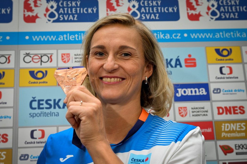 Barbora Špotáková na tiskové konferenci po návratu z mistrovství Evropy v Mnichově