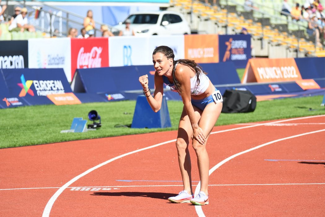 Běžkyně Kristiina Mäki dokázala na evropském šampionátu postoupit do finále běhu na 1500 metrů