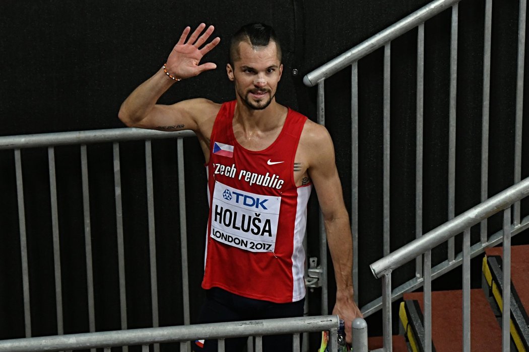 Jakub Holuša doběhl na mistrovství světa v Londýně ve svém prvním velkém finále na 1500 m na pátém místě.