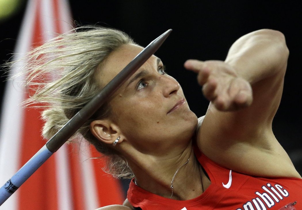Barbora Špotáková při svém finálovém pokusu na mistrovství světa