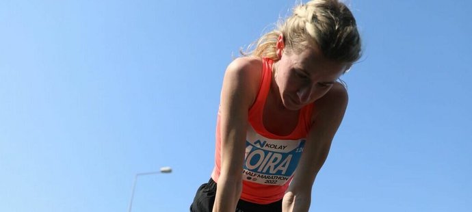 Moira Stewartová ovládla posedmé v kariéře mistrovství republiky v běhu na 10 000 metrů na dráze.