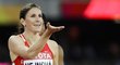 Česká atletka Zuzana Hejnová se na MS v Londýně raduje z postupu do semifinále běhu na 400 metrů překážek