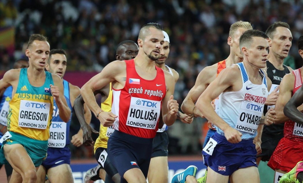 Jakub Holuša ovládl semifinále běhu na 1500 metrů a poprvé v kariéře poběží velké finále