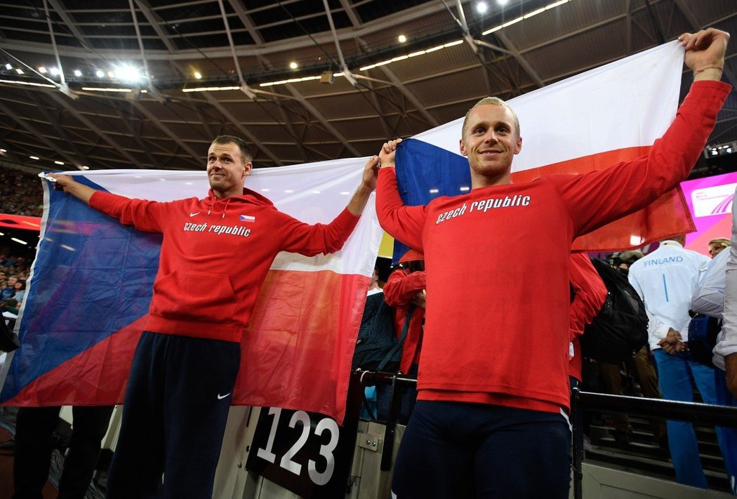 Stříbro a bronz si do své sbírky připsal český oštěp na mistrovství světa v Londýně