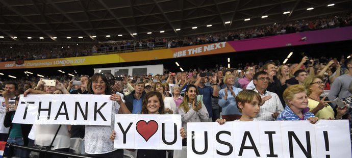 Fanoušci děkovali Usainu Boltovi i pomocí takových transparentů