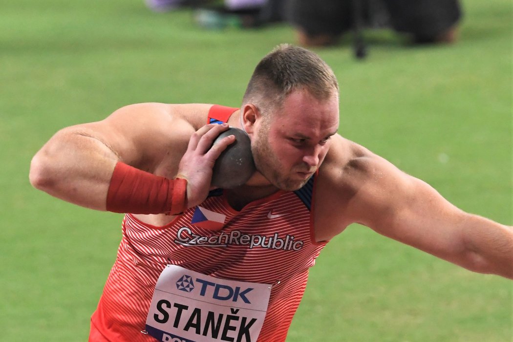 Tomáš Staněk postoupil do sobotního finále